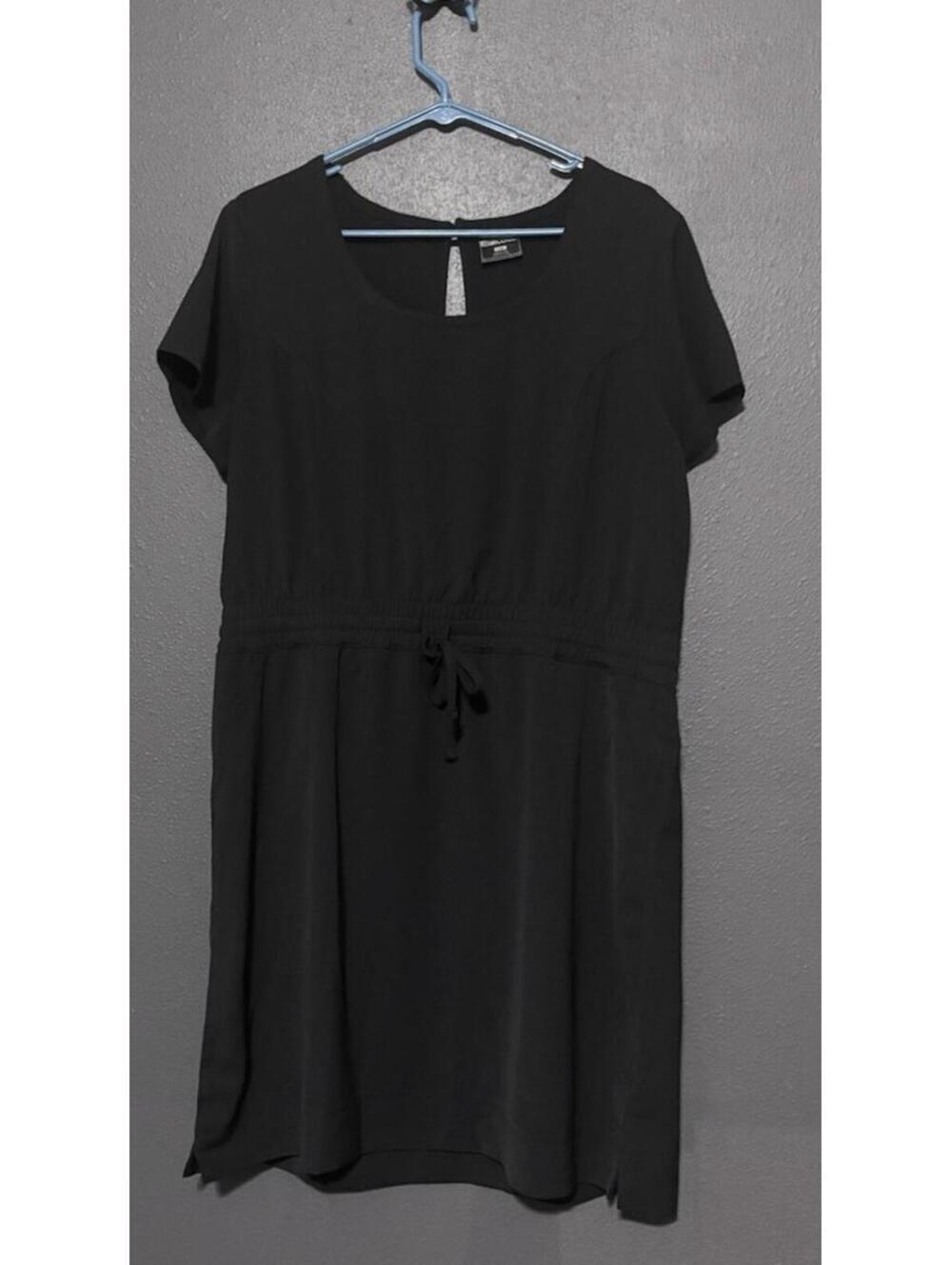 32 Degrees Cool Black Dress Size Large EUC